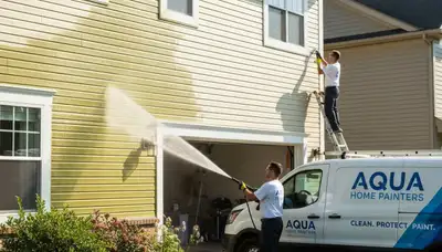 Vinyl siding pressure cleaning in Modesto, CA for a clean, mildew-free home exterior